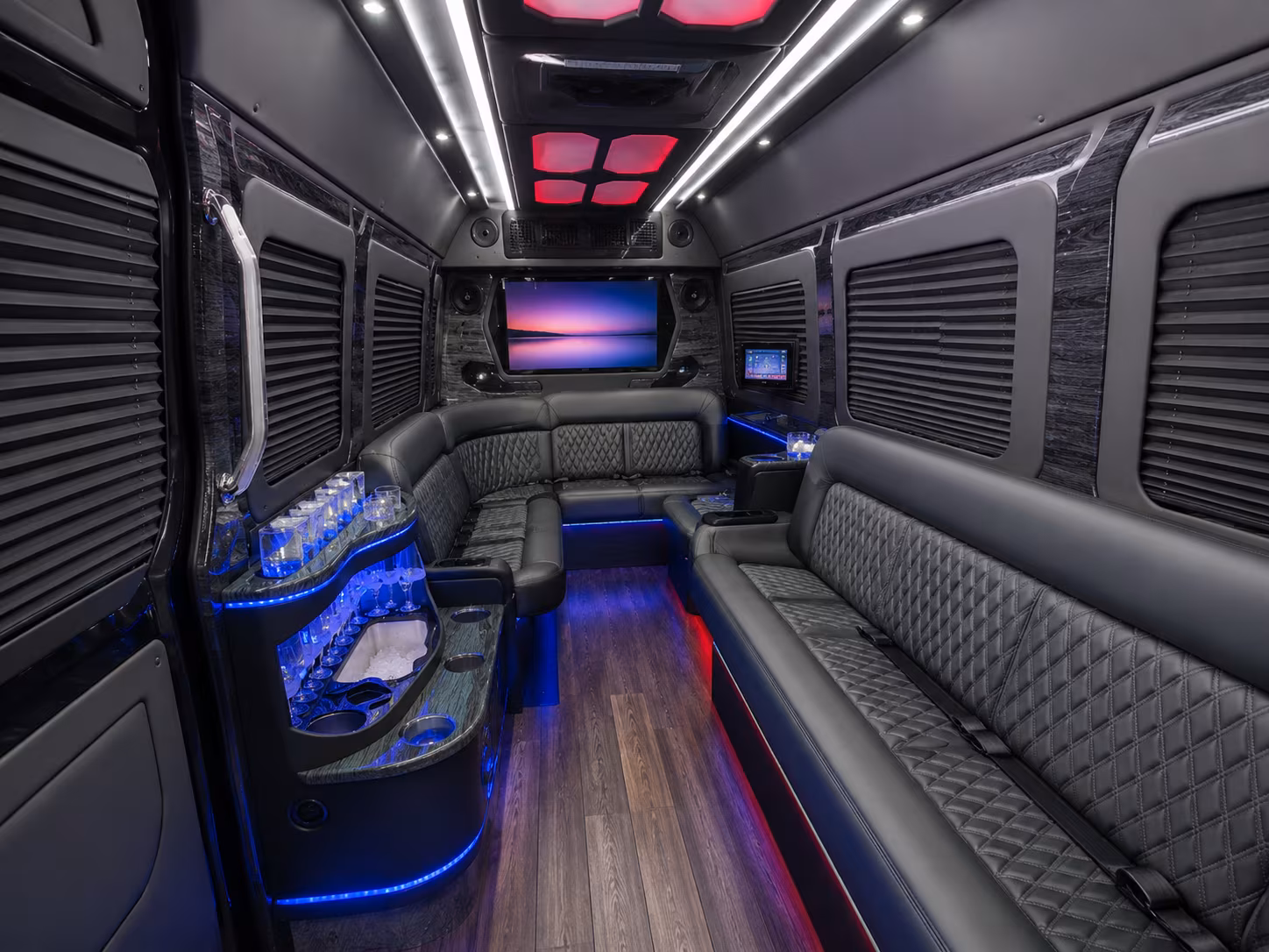 newark custom day trip and driving tour bus rentals