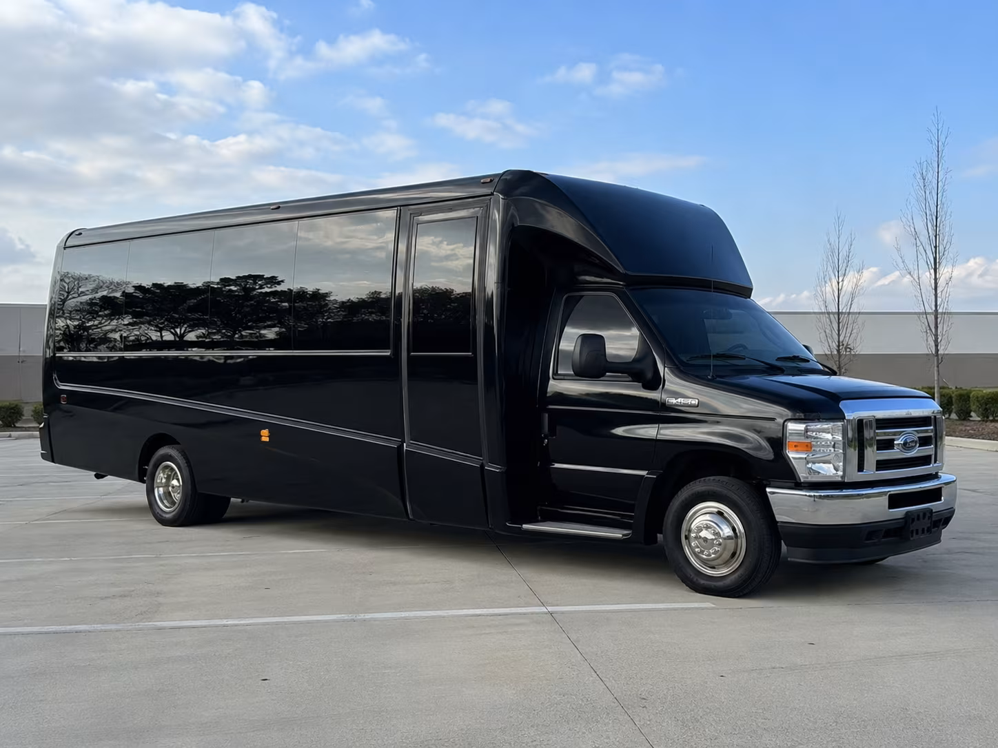 newark parking shuttle and park and ride bus rentals