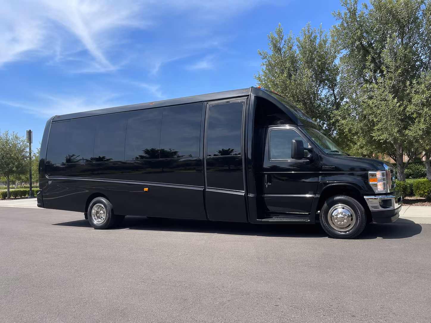 rent a field trip bus to newark museums and science centers
