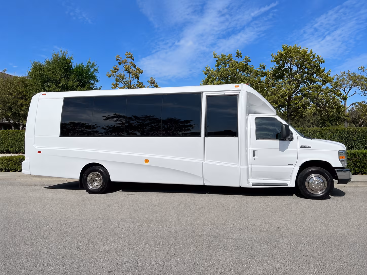 the bus type and amenities